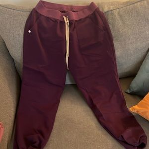 Size L petite deep purple Venice jogger scrub pants